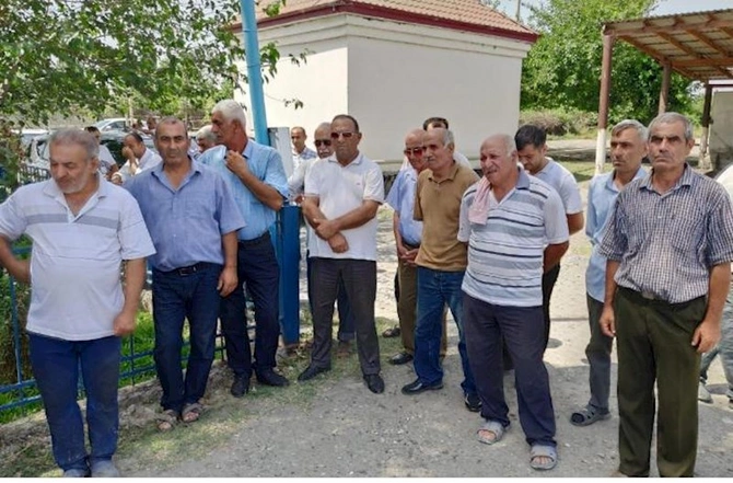 Ucarın Şahlıq kənd sakinləri “Açıq mikrofon”da — FOTO