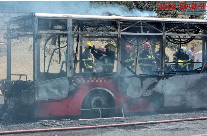 Bakıda DƏHŞƏT: 46 nömrəli avtobus partladı — VİDEO/FOTO