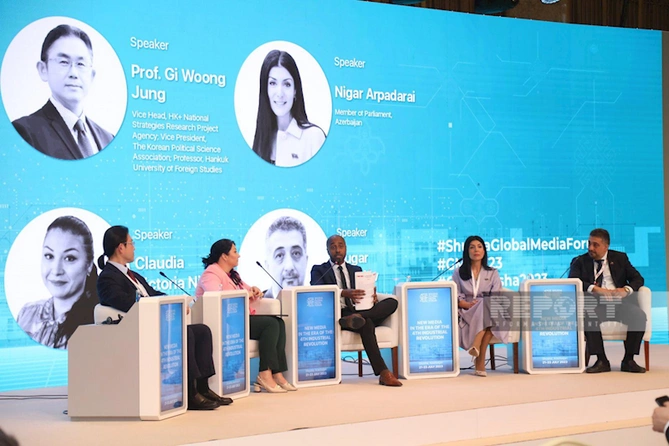 Şuşada Forumunda Təhlükəsizlik məsələləri adlı üçüncü sessiya başlayıb