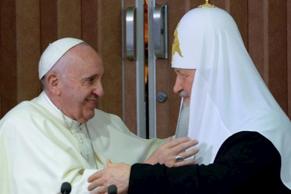 Papa Rusiyanın Patriarxı Kirillə hava limanında görüşmək istəyir