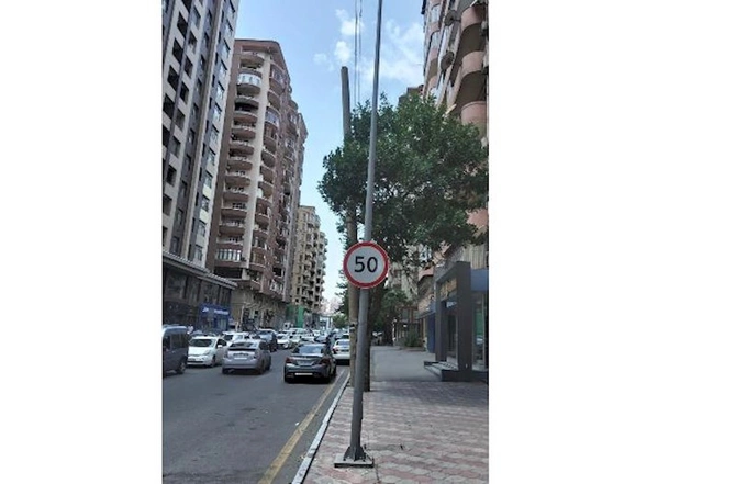 Sürücülərin NƏZƏRİNƏ: Bu küçədə sürət həddi endirildi — FOTO Sürücülərin NƏZƏRİNƏ: Bu küçədə sürət həddi endirildi — FOTO