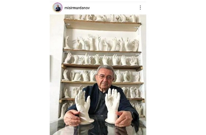 Misir Mərdanovun əllərinin heykəli hazırlandı — FOTO Misir Mərdanovun əllərinin heykəli hazırlandı — FOTO