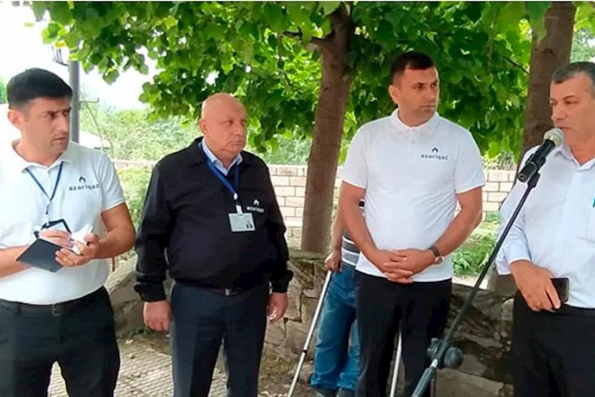 “Açıq mikrofon” aksiyası qaz xətti yeni çəkilmiş Qumux kəndində — FOTOLAR