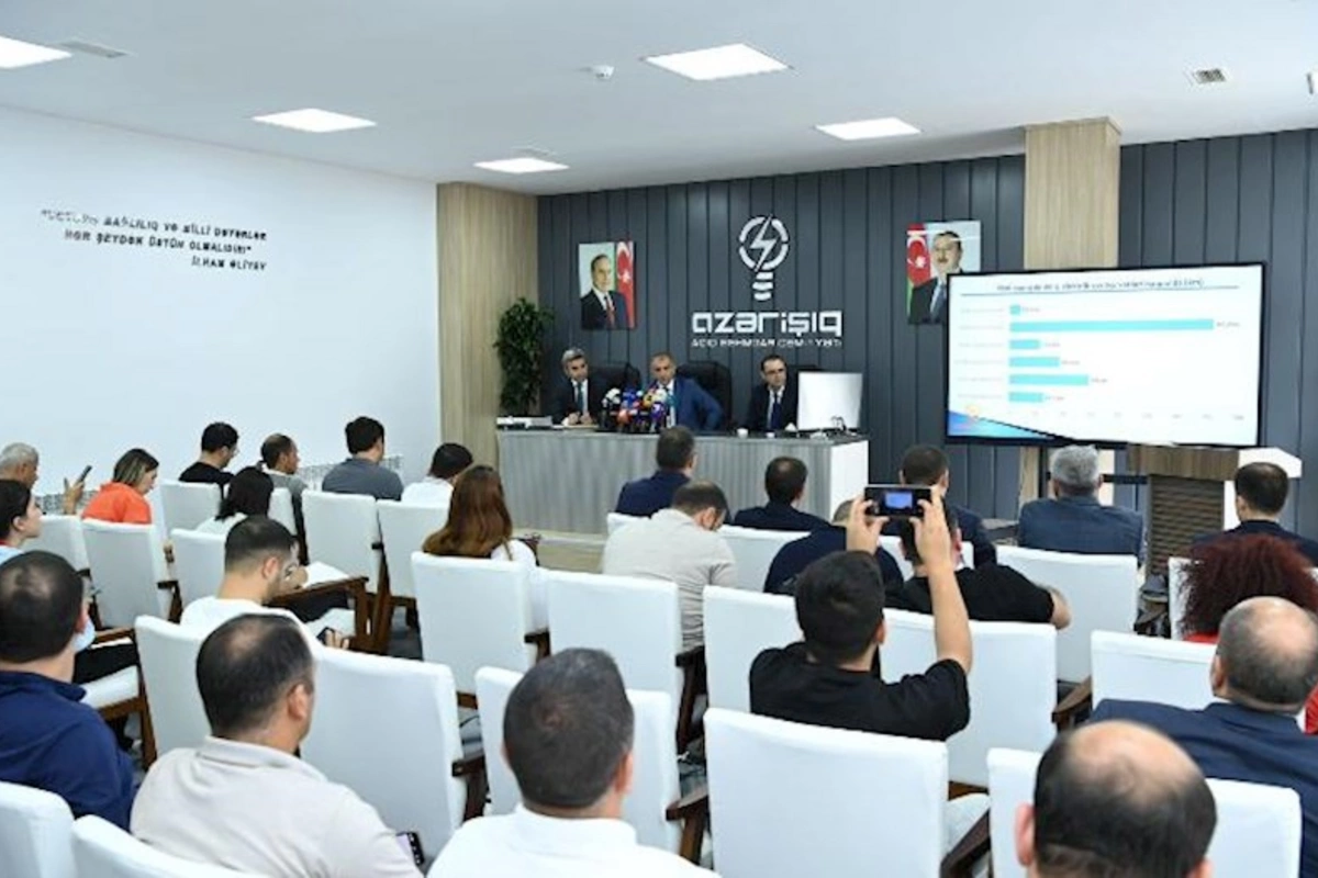 Hadrutda “Azərişıq” ASC-nin nümayəndə heyəti media nümayəndələri ilə görüş keçirib — FOTOLAR