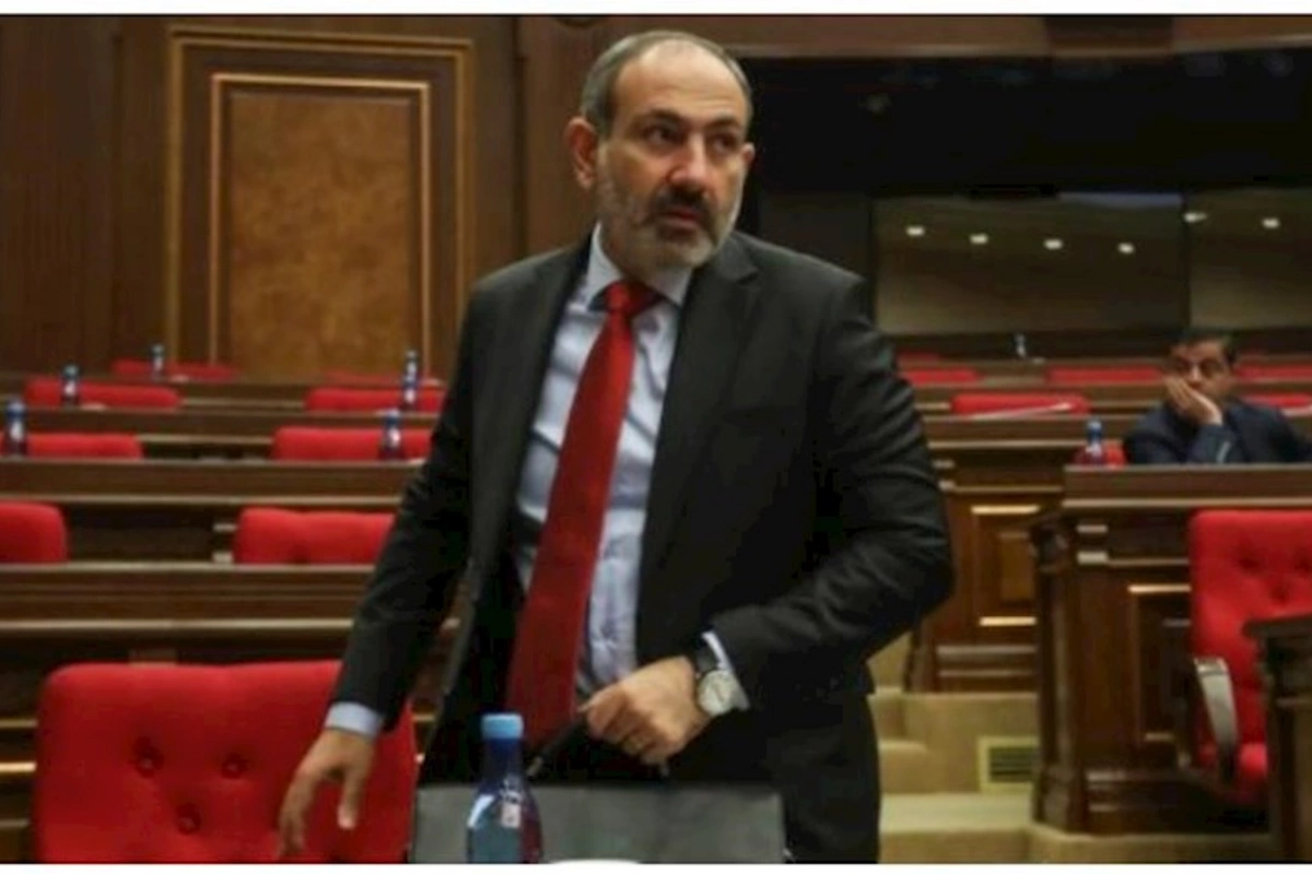Nikol Paşinyan və Emmanuel Makron arasında telefon danışığı baş tutub