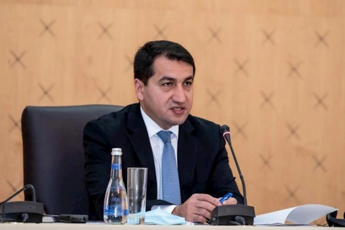 Hikmət Hacıyev: Azərbaycan Qarabağın 30 il əvvəlki kimi çiçəklənən dinc regiona çevrilməsini istəyir