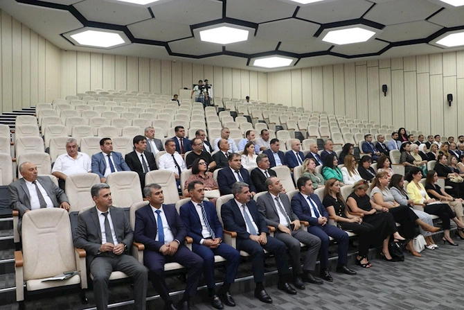 Baş Prokurorluq və Mediasiya Şurasının birgə təşkilatçılığı ilə konfrans keçirilib — FOTO Baş Prokurorluq və Mediasiya Şurasının birgə təşkilatçılığı ilə konfrans keçirilib — FOTO