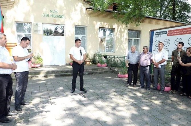 Zaqatalanın Fındıqlı kənd sakinləri Açıq mikrofonda — FOTOLAR Zaqatalanın Fındıqlı kənd sakinləri Açıq mikrofonda — FOTOLAR