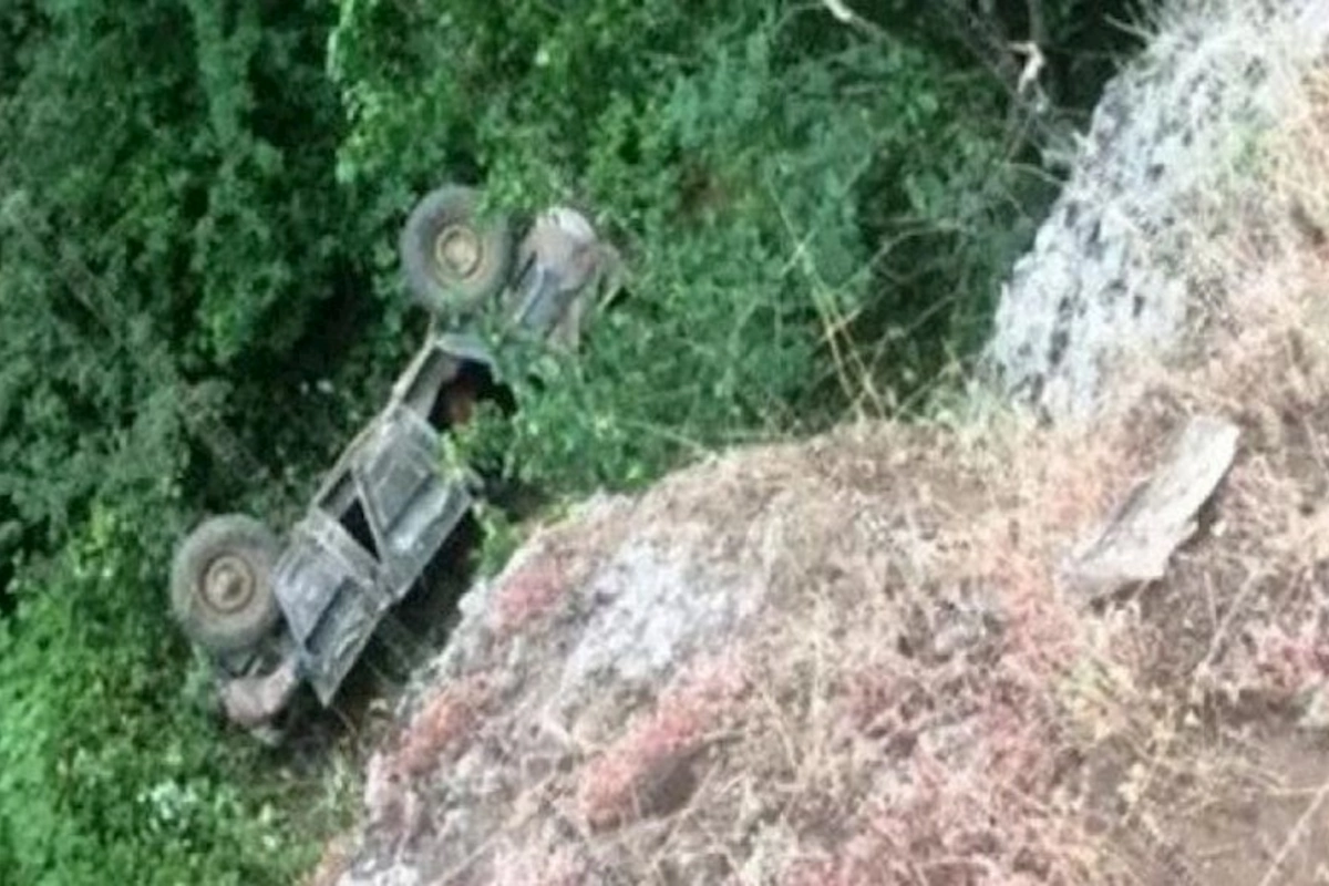 Ermənistanda hərbi avtomobil aşdı: 2 hərbçi yaralandı