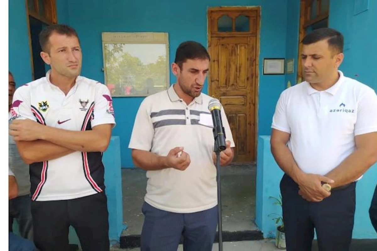 Yemişanlı kənd sakinləri müraciətlərini “Açıq mikrofon”da ünvanladılar — FOTOLAR