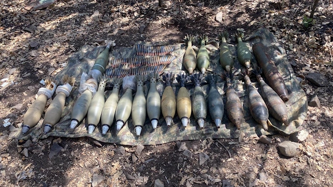 Türkiyə ordusu terrorçulara aid xeyli sayda silah-sursat ələ keçirib — FOTO