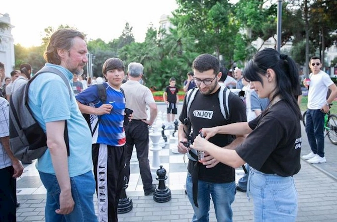 “Coffee N`Joy” yeni layihəyə start verdi — FOTOLAR