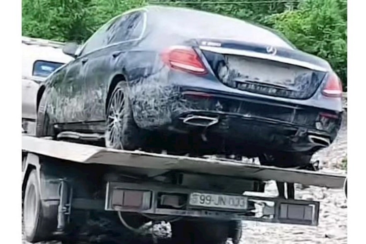 İsmayıllıda sel aparan bahalı maşın kimindir? — FOTO