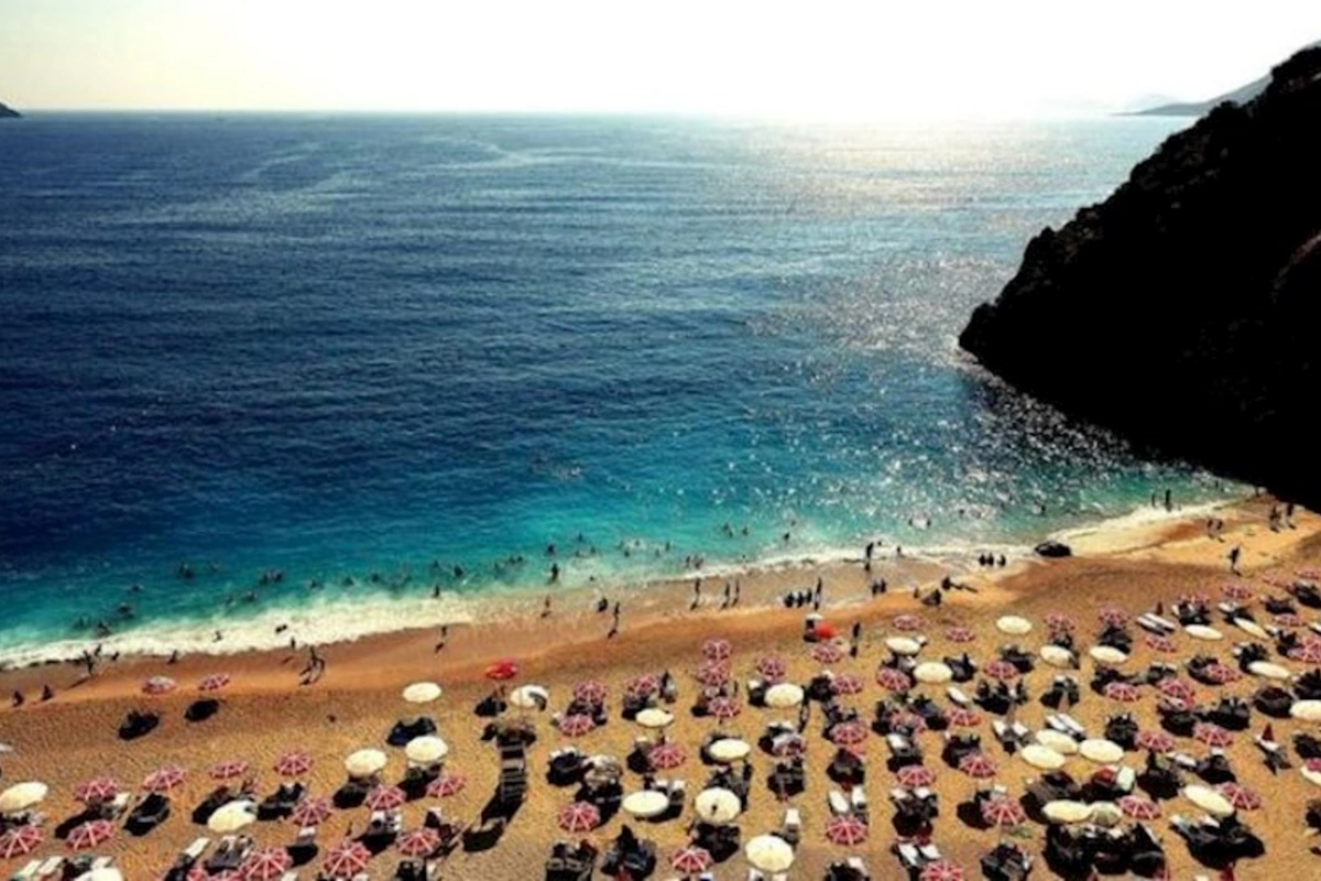 Antalyada turist rekordu qeydə alındı