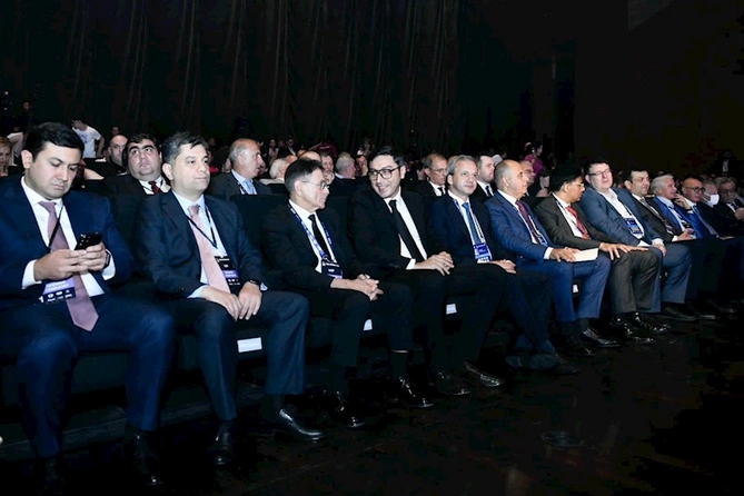 Seymur Talıbov Bakıya niyə gəlib? — FOTOLAR Seymur Talıbov Bakıya niyə gəlib? — FOTOLAR
