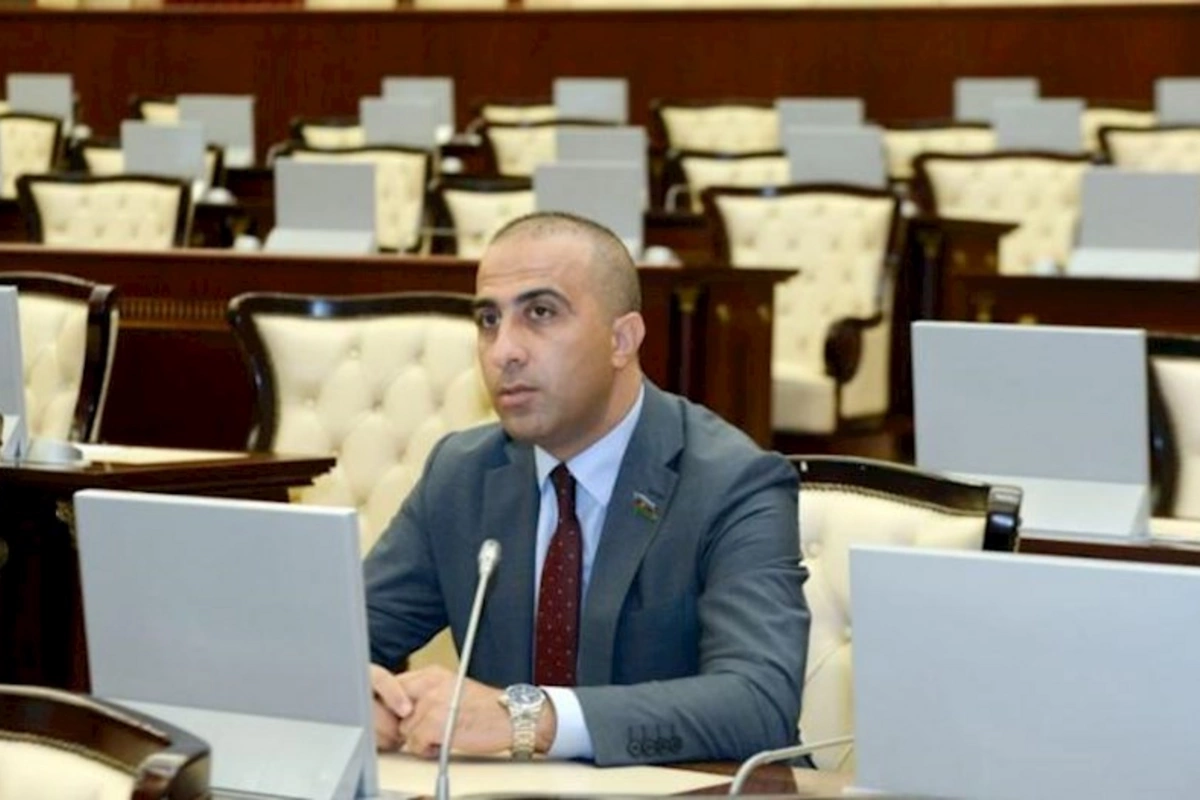 Deputat: “Mənəvi olaraq bitmiş siyasətçi, yaxud onun telefonu hakimiyyətin nəyinə lazımdır?”