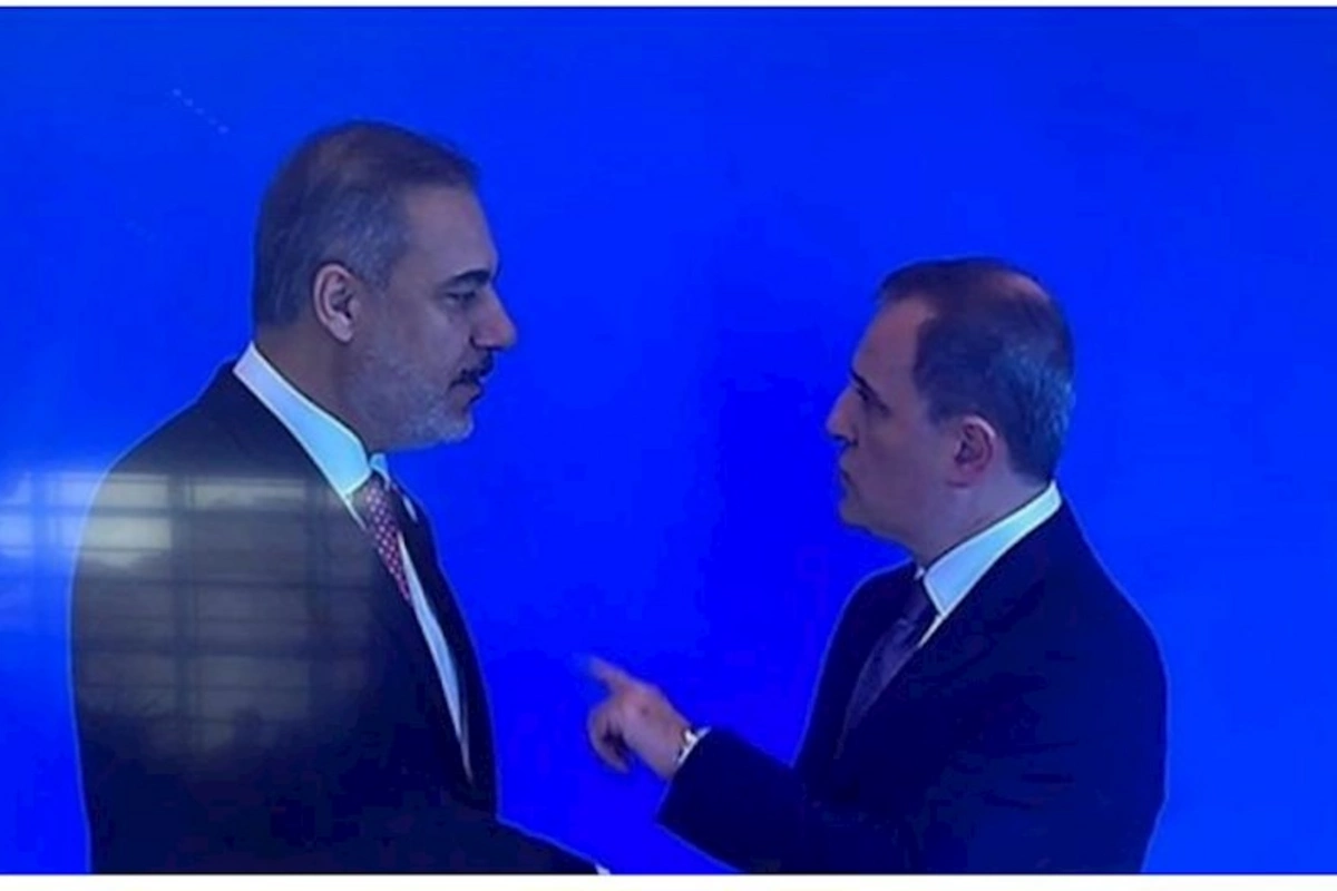 Hakan Fidan Azərbaycanda səfərdədir