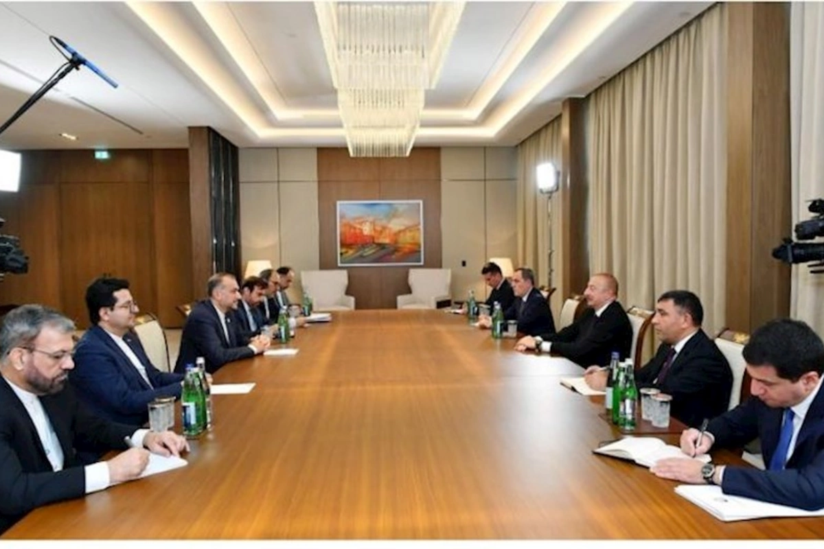 İlham Əliyev İranın xarici işlər nazirini qəbul etdi