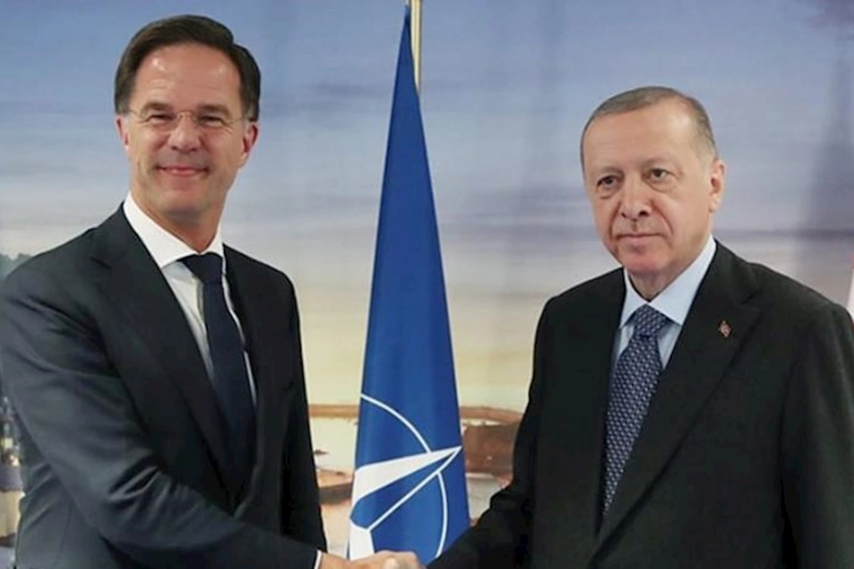 Ərdoğan Niderlandın Baş naziri ilə Quranın yandırılmasından DANIŞDI