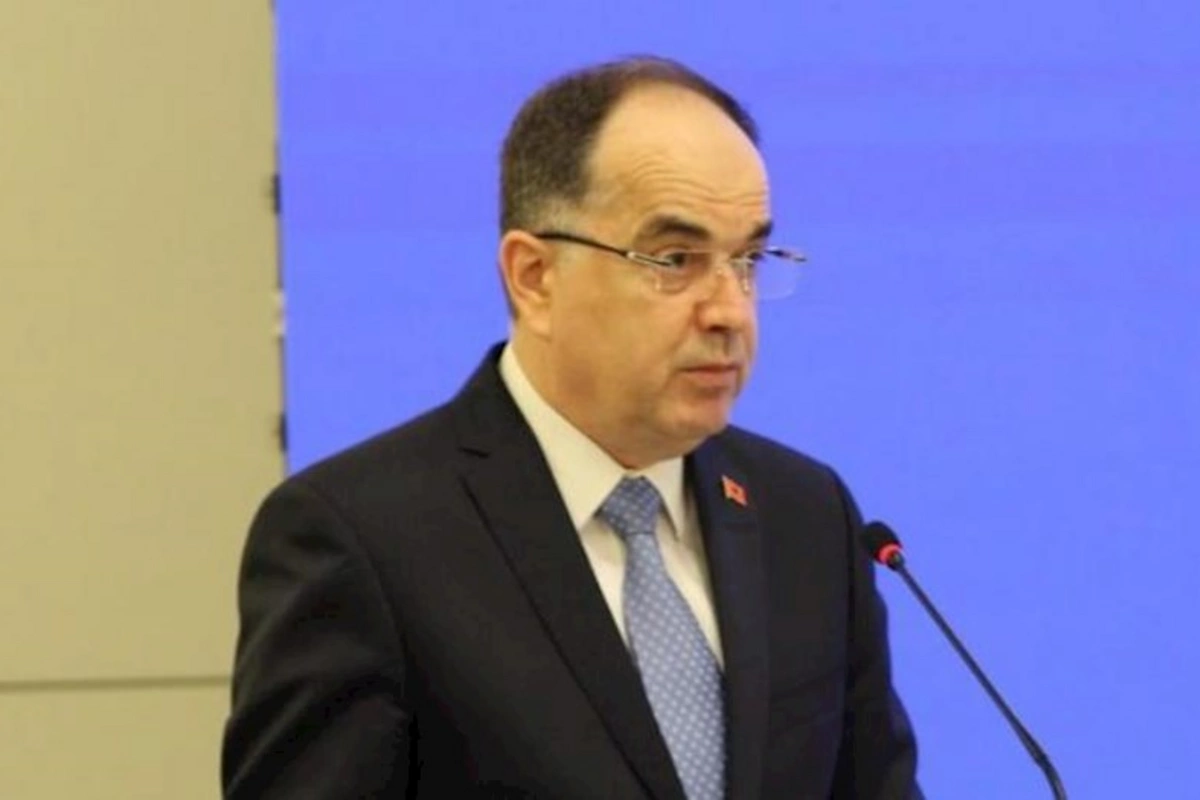 Albaniya Prezidenti və xanımının şərəfinə rəsmi lanç verilib