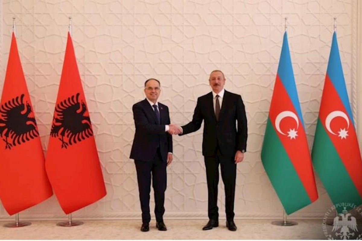 Prezidentlər mətbuata bəyanatlarla çıxış ediblər