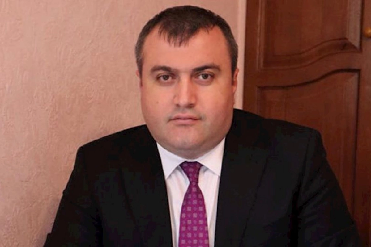 Vəkillər Kollegiyası tanınmış vəkillə bağlı məlumat yaydı