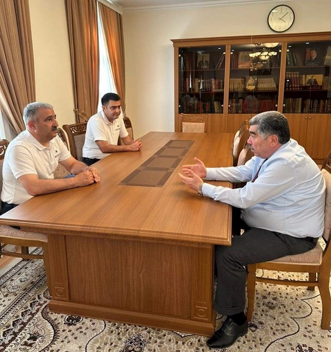 Region rəislərini icra başçıları ilə görüşdürən səbəb — FOTOLAR Region rəislərini icra başçıları ilə görüşdürən səbəb — FOTOLAR