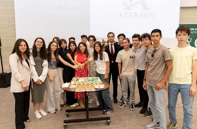 “SABIS® SUN”la “Azərsun Holdinq”in təcrübə proqramı uğurla yekunlaşıb — FOTOLAR “SABIS® SUN”la “Azərsun Holdinq”in təcrübə proqramı uğurla yekunlaşıb — FOTOLAR