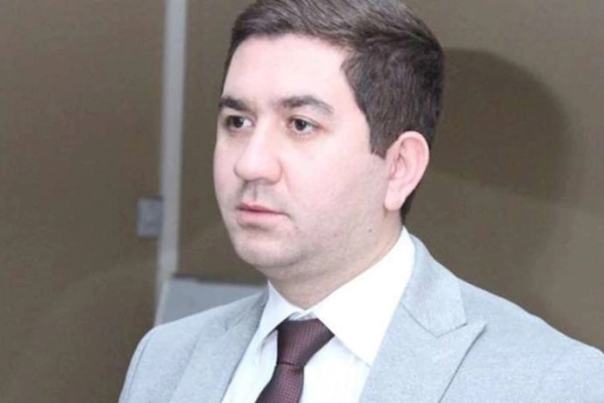 Qazilərin 72 min manatını yeyən Elvin Mahmudzadə azadlığa buraxıldı