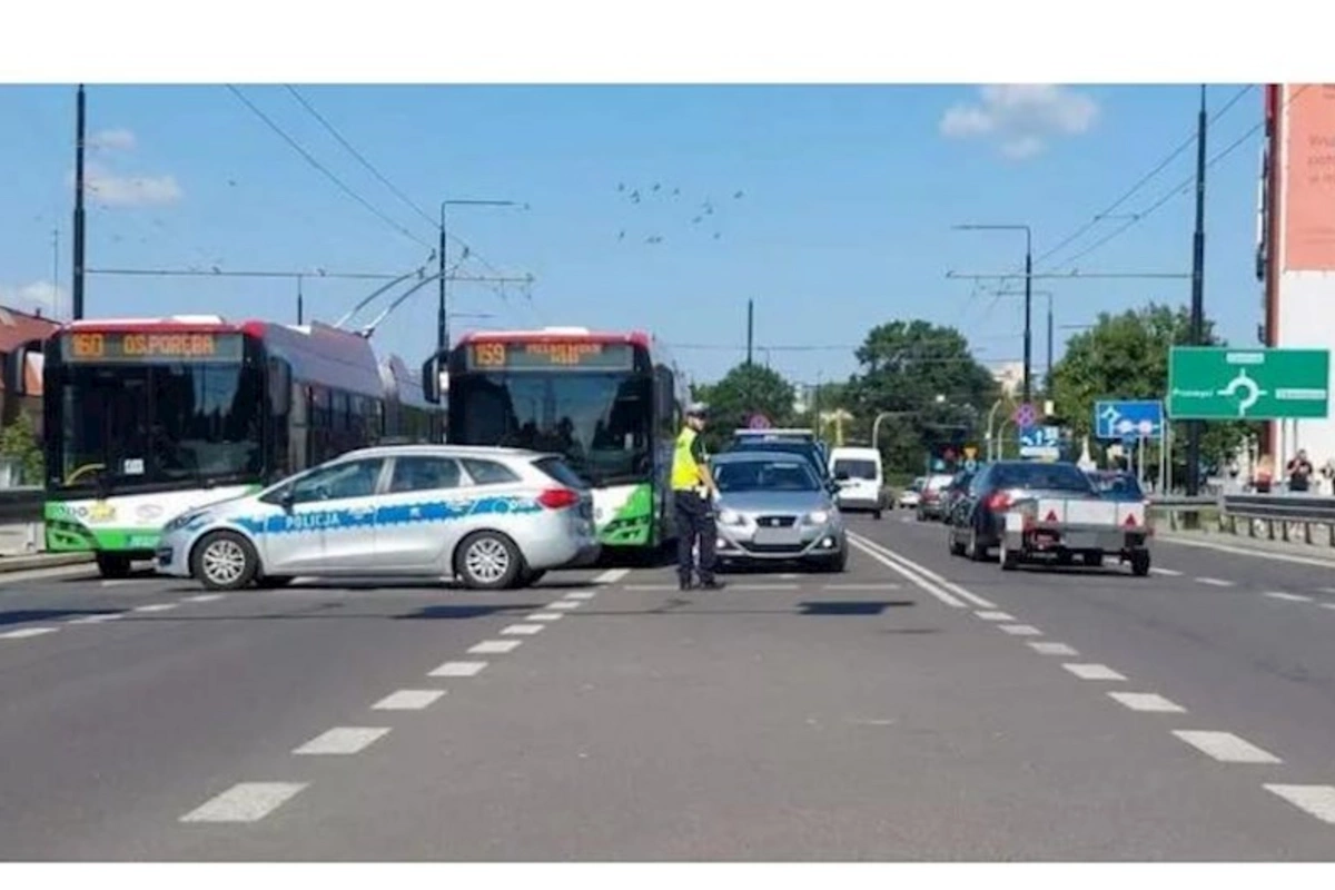 Polşada bomba xəbərdarlığı: 14 min insan təxliyə edildi