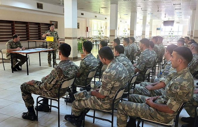 Bir qrup hərbi qulluqçu mükafatlandırıldı — FOTO/VİDEO Bir qrup hərbi qulluqçu mükafatlandırıldı — FOTO/VİDEO
