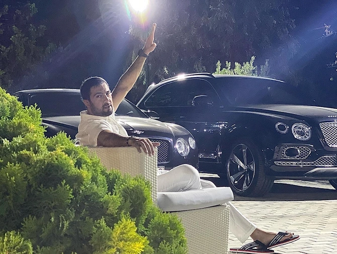 Namiq bu dəfə Bentleyini nümayiş etdirdi — FOTOLAR