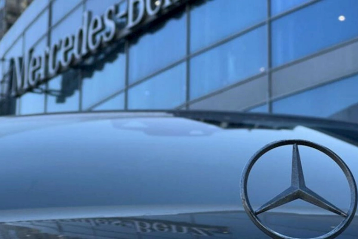 “Mercedes-Benz” və BMW rus dilerlərini proqram təminatından ayırıb