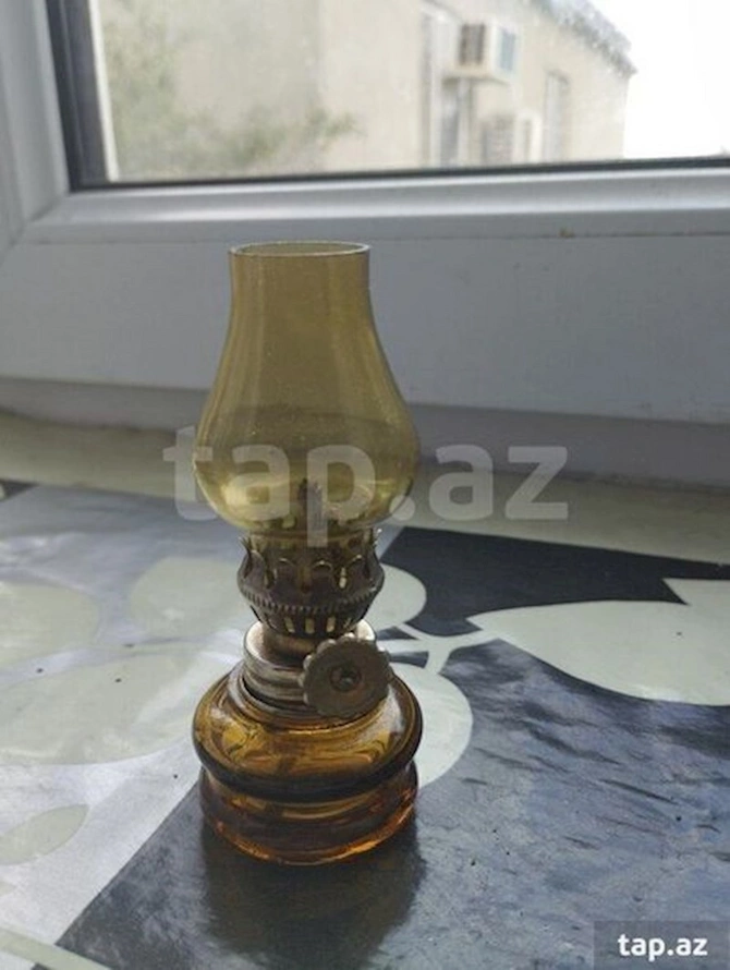 Azərbaycanda 50 minə lampa satılır — FOTOLAR Azərbaycanda 50 minə lampa satılır — FOTOLAR