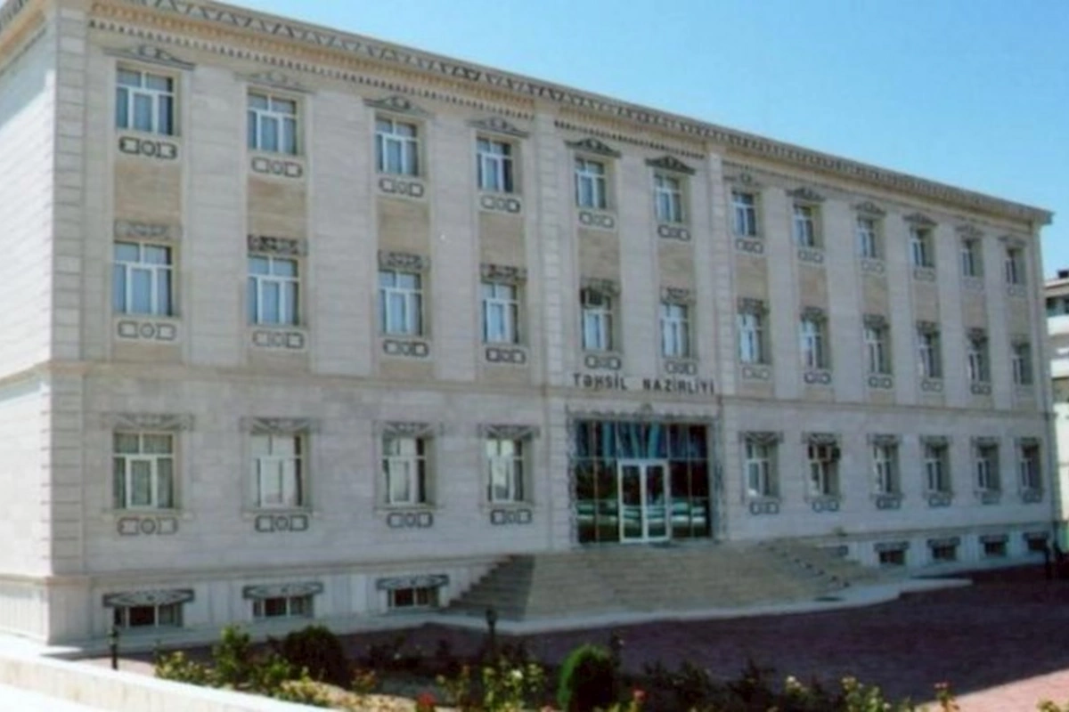 Naxçıvan Təhsil Nazirliyinin şöbə və sektor müdirləri işdən çıxarıldı