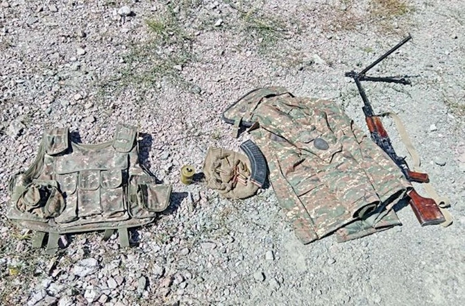 Pulemyotla saxlanılan erməni diversantın FOTOSU