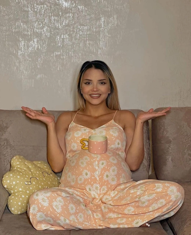 Ana olmağa hazırlaşan Ayseldən yeni FOTOLAR Ana olmağa hazırlaşan Ayseldən yeni FOTOLAR