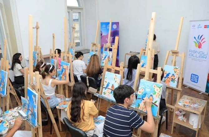 Rəngli əllər - gənclərin asudə vaxtının səmərəli təşkili” adlı layihə yekunlaşdı — FOTOLAR Rəngli əllər - gənclərin asudə vaxtının səmərəli təşkili” adlı layihə yekunlaşdı — FOTOLAR