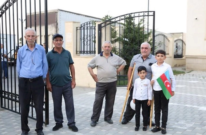 Füzuliyə ilk köç karvanı yola düşdü — FOTOLAR