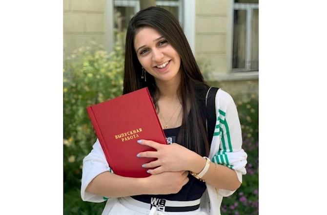 Lənkəranlı qız Britaniyanın 4 universitetindən qəbul təklifi aldı, seçimini etdi — FOTO Lənkəranlı qız Britaniyanın 4 universitetindən qəbul təklifi aldı, seçimini etdi — FOTO