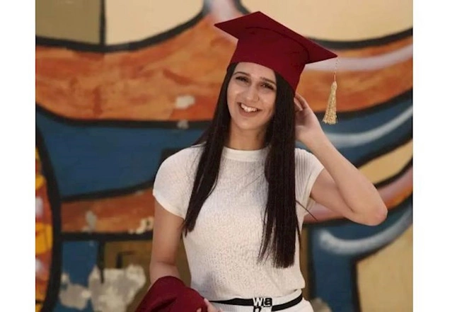 Lənkəranlı qız Britaniyanın 4 universitetindən qəbul təklifi aldı, seçimini etdi — FOTO Lənkəranlı qız Britaniyanın 4 universitetindən qəbul təklifi aldı, seçimini etdi — FOTO