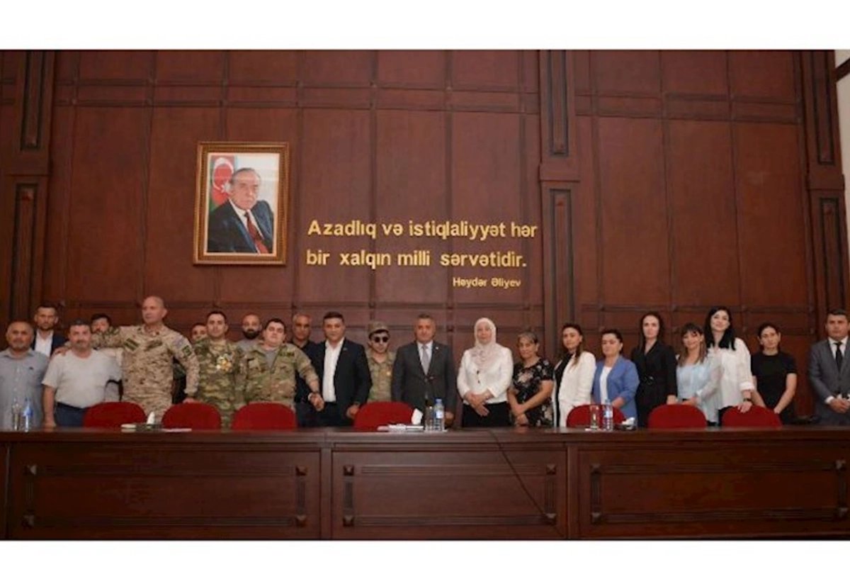 Abşeron Rayon İcra Hakimiyyətində şəhid ailələri və qazilərlə növbəti görüş keçirildi — FOTOLAR