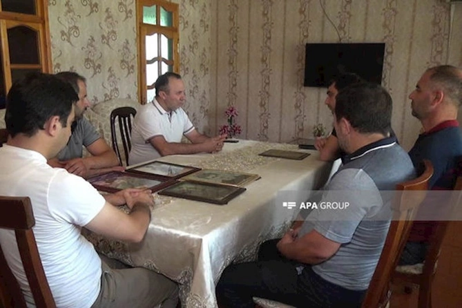 Edillidə meyitinin qalıqları tapılan Əli Hüseynovun qardaşı: “Anam-atam yolunu gözləyə-gözləyə öldü”— FOTOLAR Edillidə meyitinin qalıqları tapılan Əli Hüseynovun qardaşı: “Anam-atam yolunu gözləyə-gözləyə öldü”— FOTOLAR