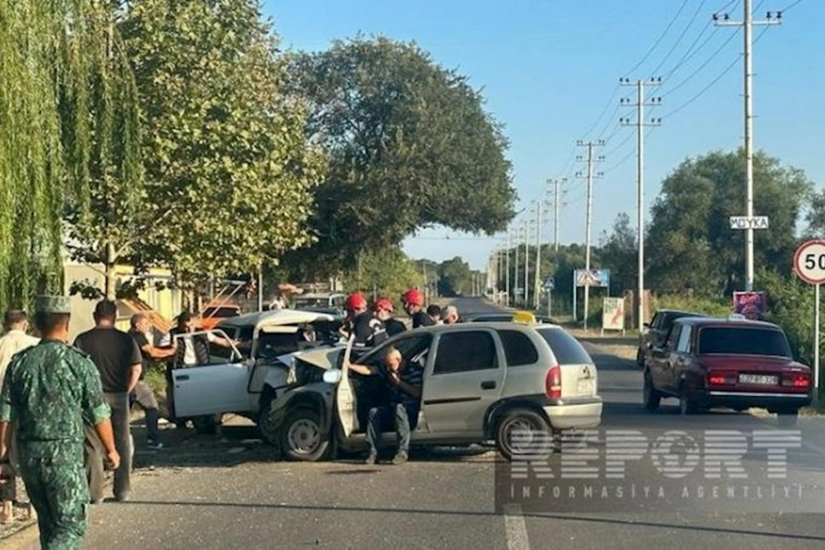 Xaçmazda avtomobillər toqquşdu, ölən və xəsarət alan var