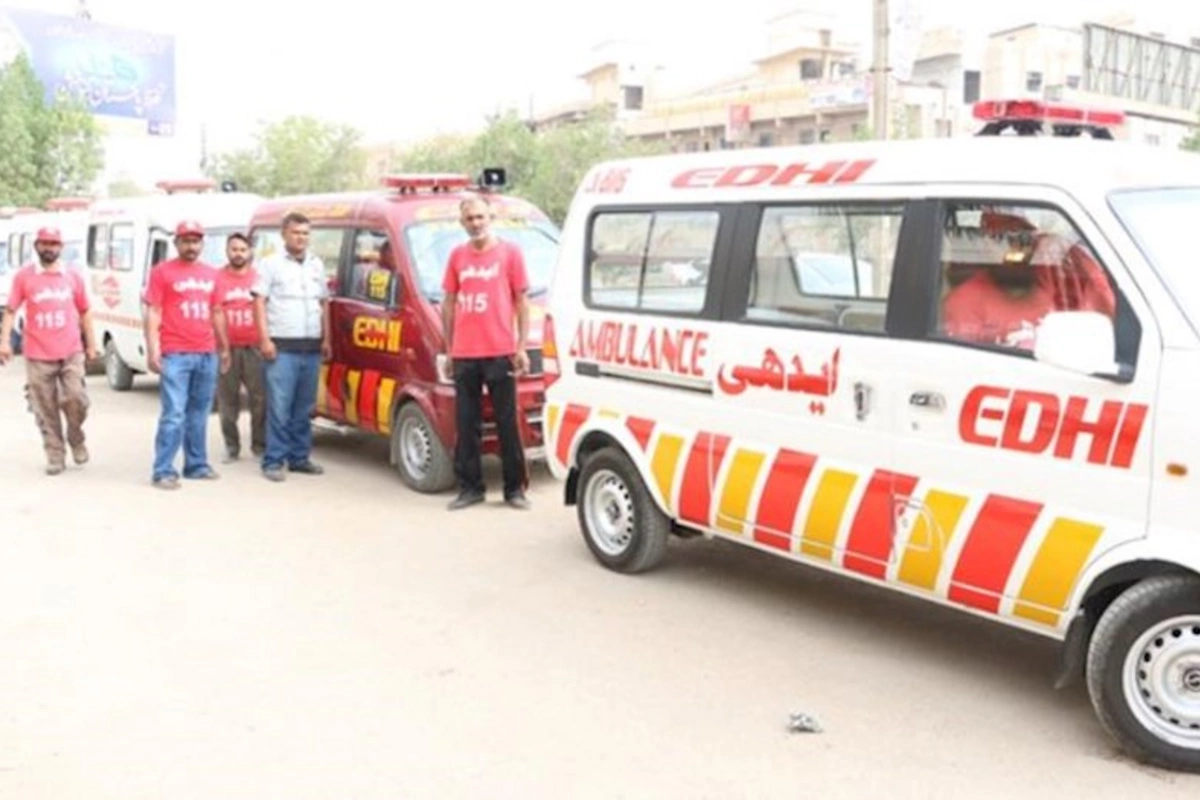 Pakistanda avtobus və yük maşını toqquşdu, 20 nəfər öldü