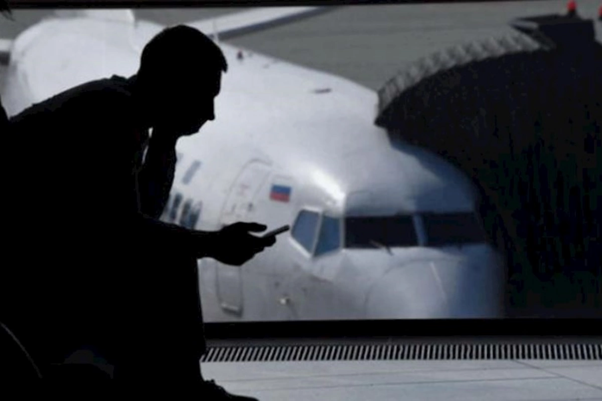 Moskva aeroportlarında uçuşlar kütləvi şəkildə təxirə salınıb