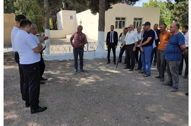 Səyyar qəbul otağı Ağstafa sakinlərinin ixtiyarında — FOTO Səyyar qəbul otağı Ağstafa sakinlərinin ixtiyarında — FOTO