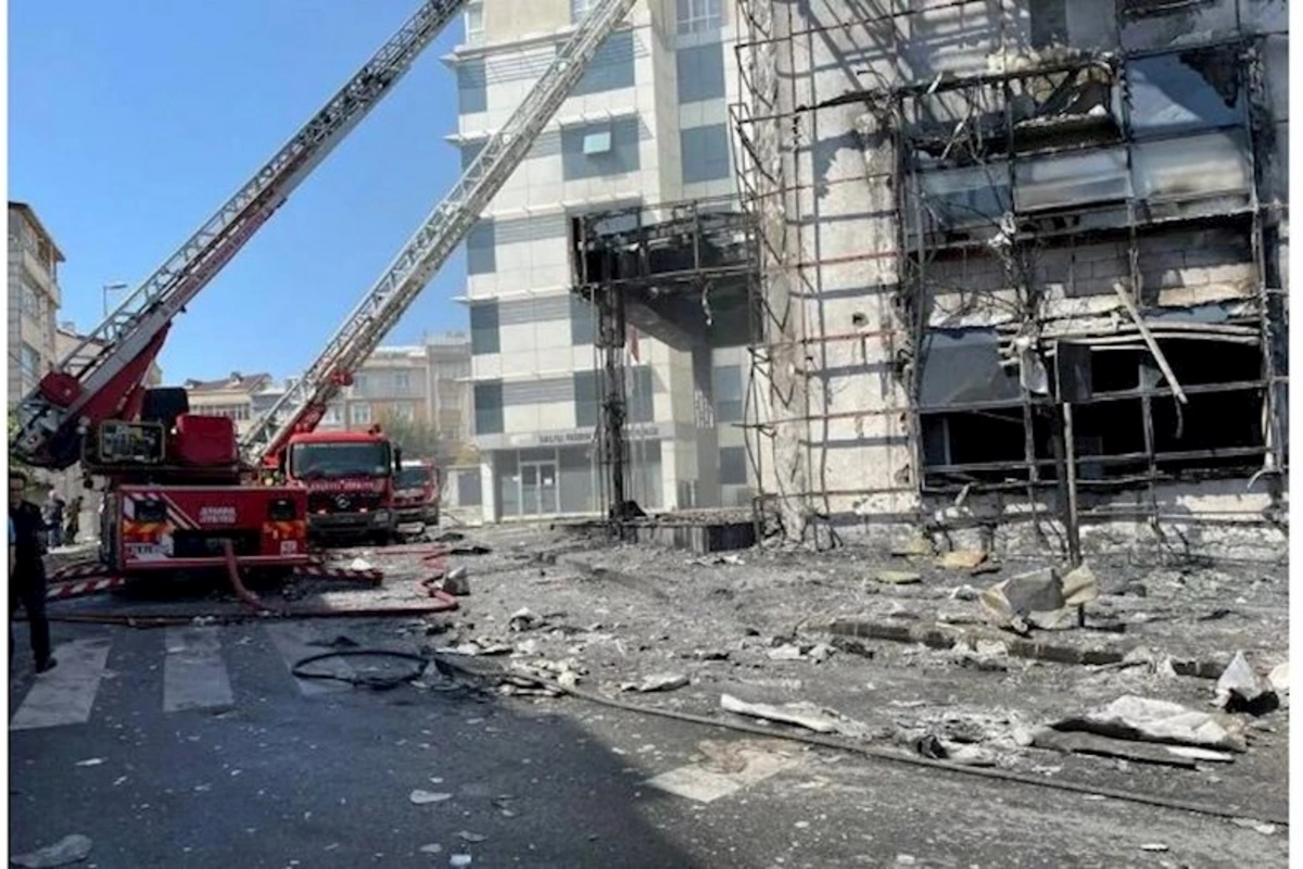 İstanbulda Mədəniyyət Mərkəzinin binası YANDI