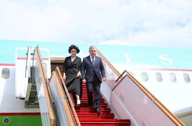Mirziyoyev Azərbaycanda səfərdədir — YENİLƏNİB