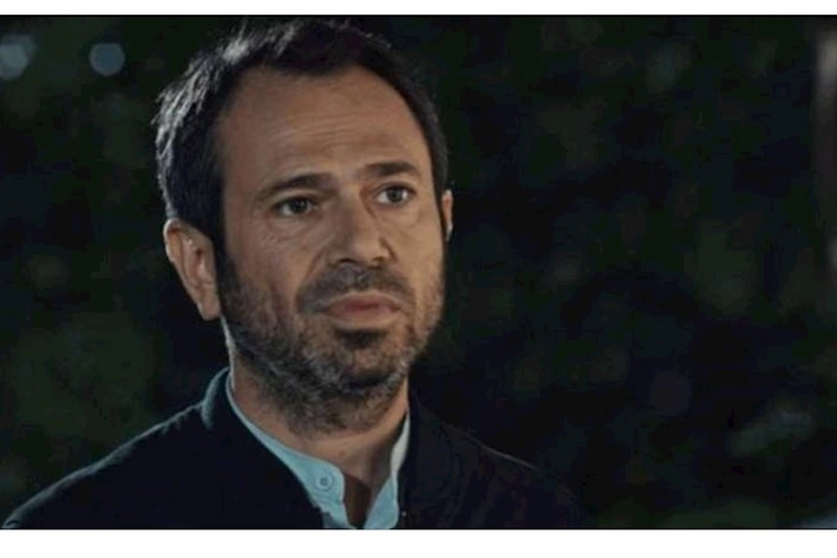 Məşhur aktyor avtomobil qəzası keçirdi — FOTO